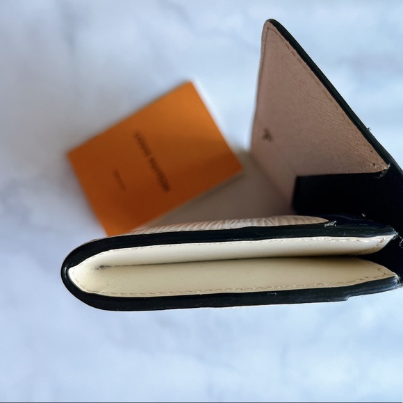 Louis Vuitton long Epi leather bifold wallet blue and white ✨ - Picture 4 of 16
